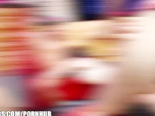 Luscious Babe Courtney Cummz Is A Masterpiece